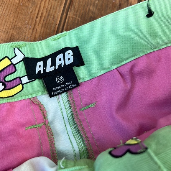 Women’s A.Lab from Zumiez Colorful Graphic Green Pants size 28 - Picture 2 of 8